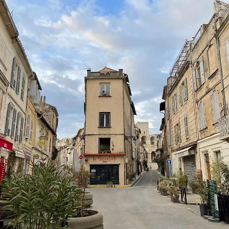 Central And Luminous House In Arles Exterior photo