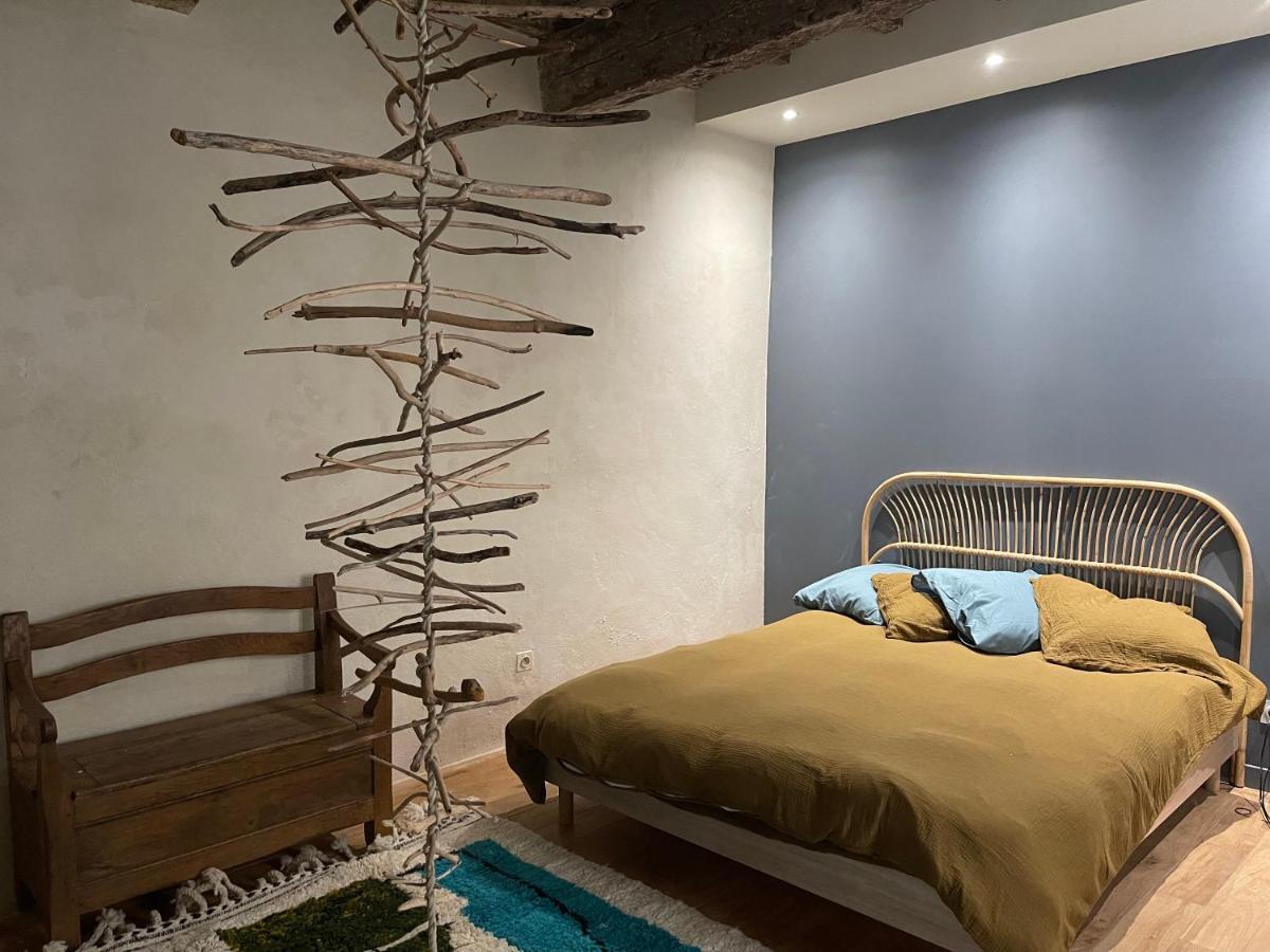 And Luminous House In Apartment
